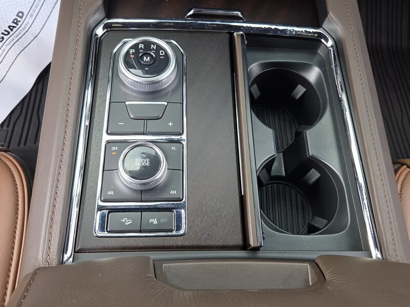Used 2024 Black Metallic FORD KING RANCH image 19
