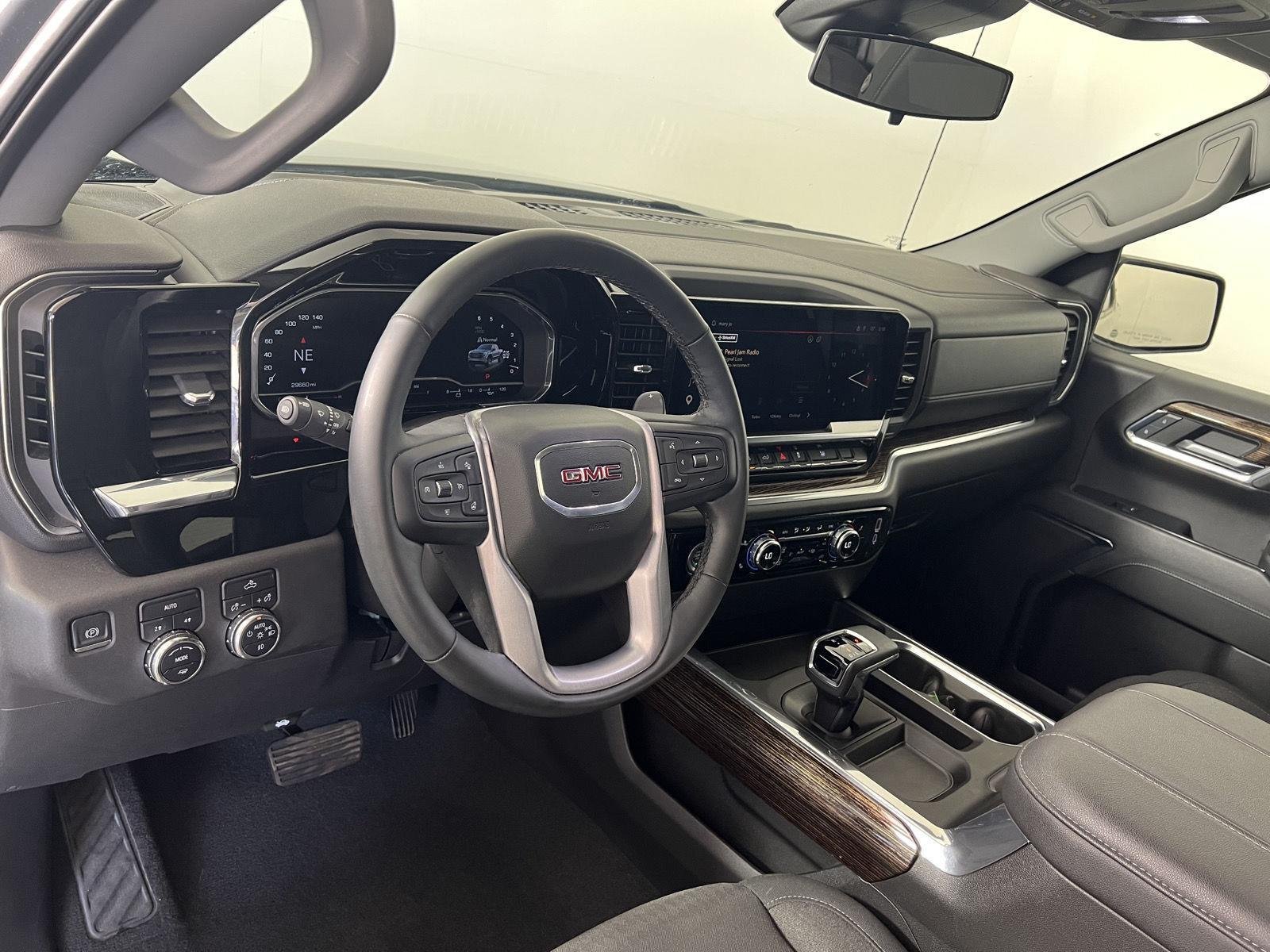 Used 2023 Sterling Metallic GMC Elevation image 5