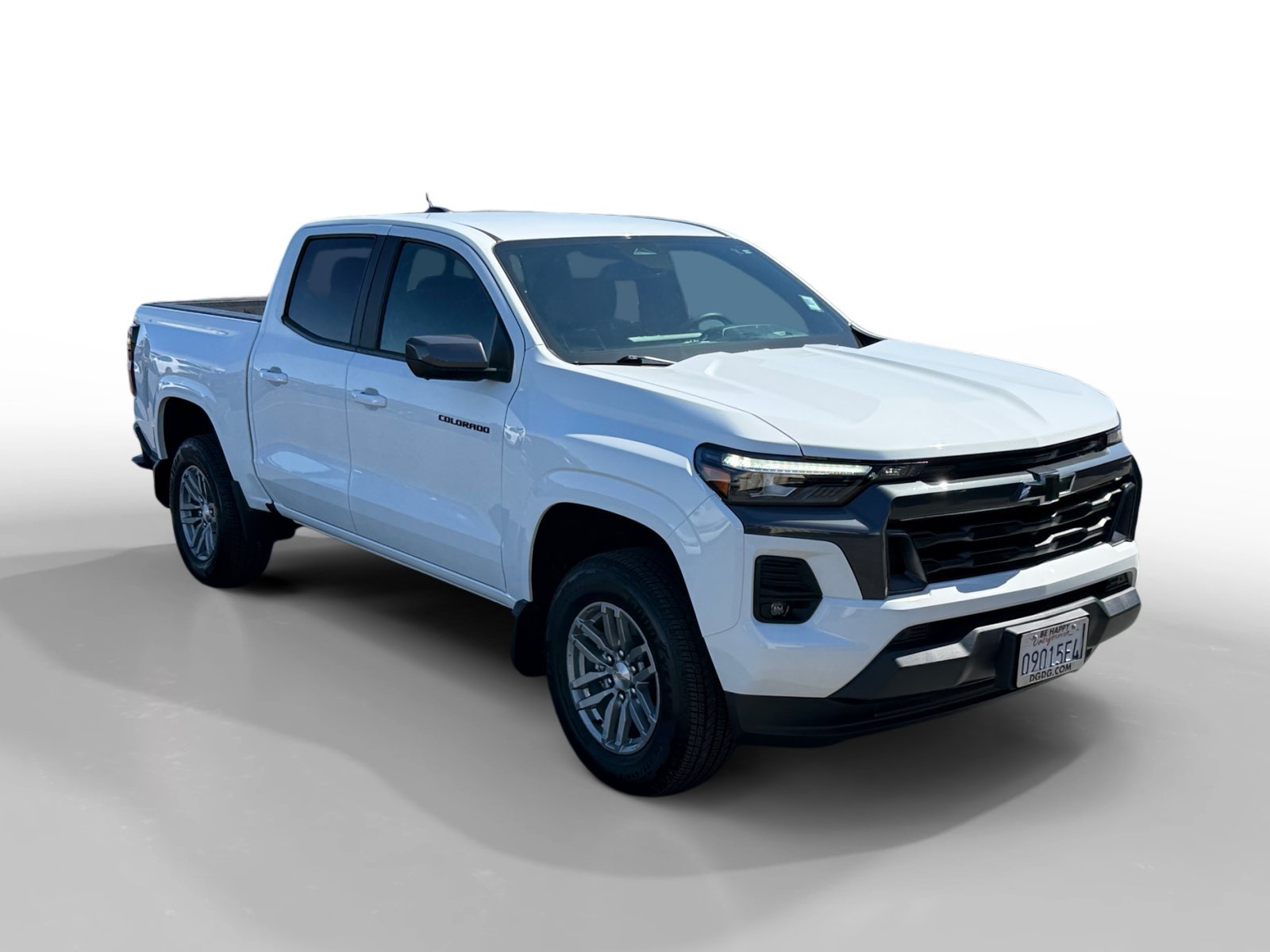 Used 2024 Summit White Chevrolet LT image 7