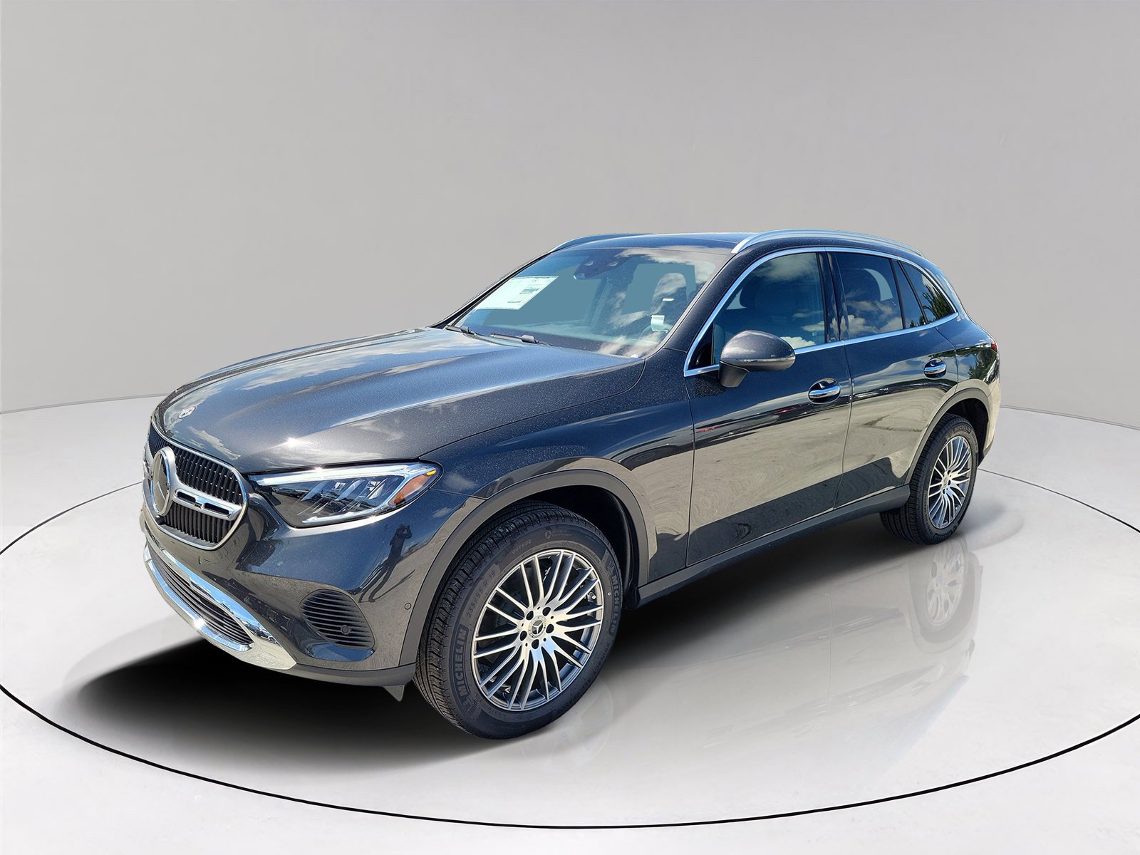 New 2026 Graphite Grey Metallic Mercedes-Benz GLC 300 image 30
