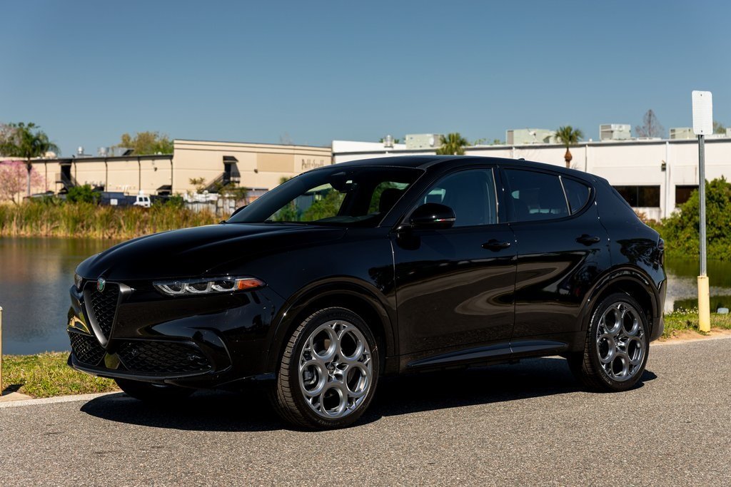 2025 Alfa Romeo Tonale photo 3