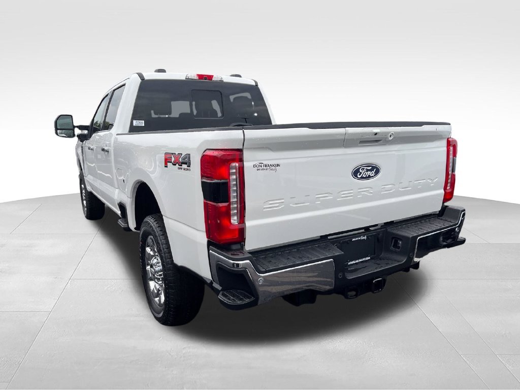 New 2027 Star White Metallic Tri-Coat Ford F-250® Lariat® image 3