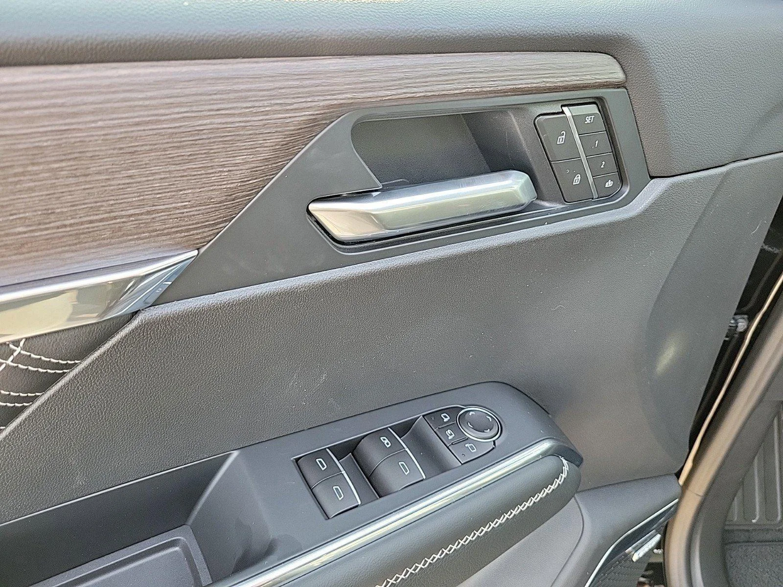 2026 GMC Acadia Denali - Photo 20