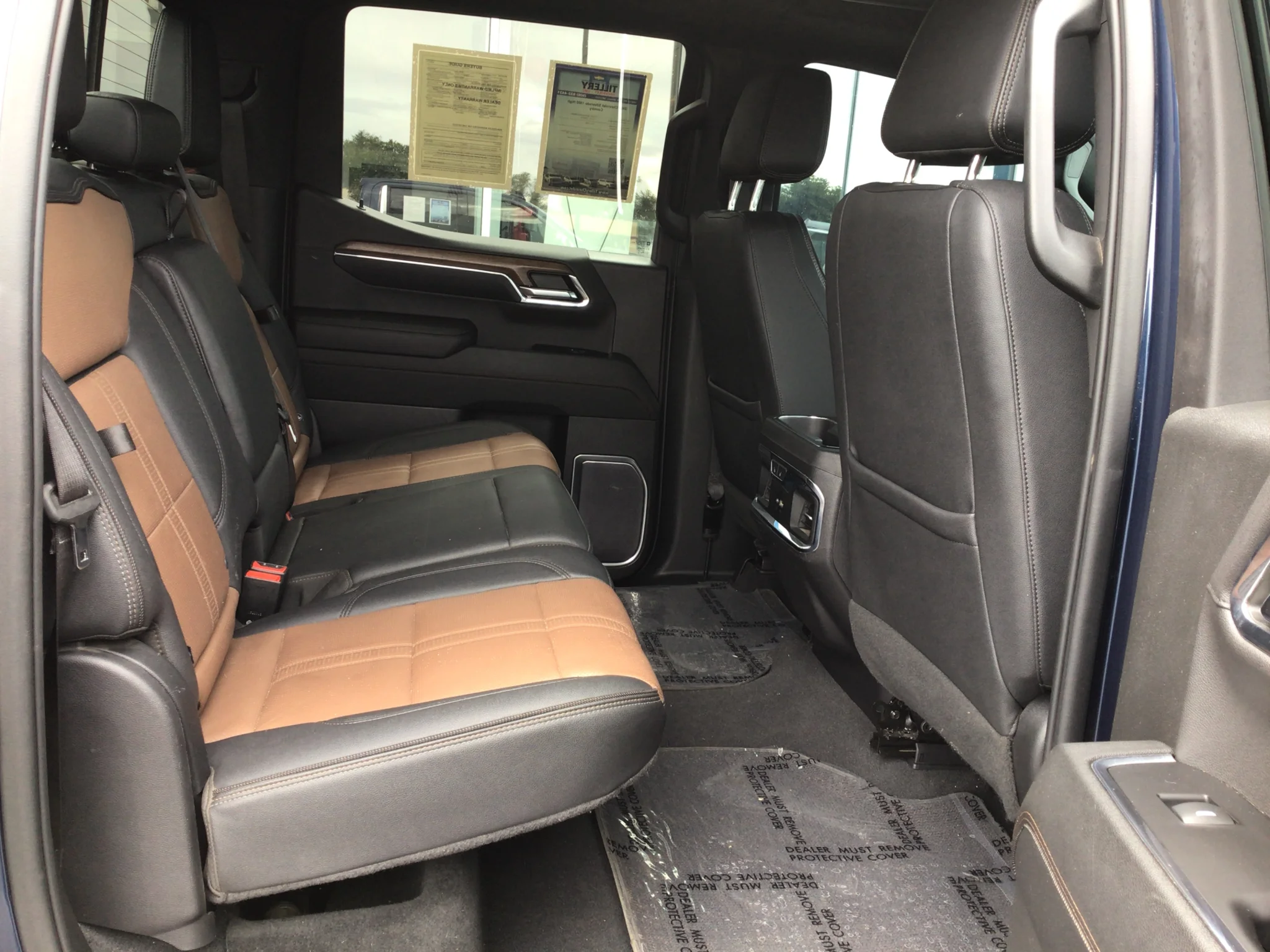 Used 2023 NORTHSKY BLUE METALLIC Chevrolet High Country image 7