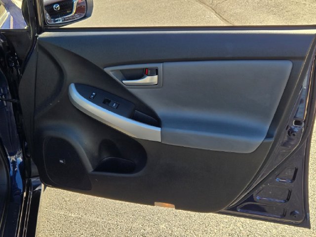 Used 2015 Blue Toyota Four image 4