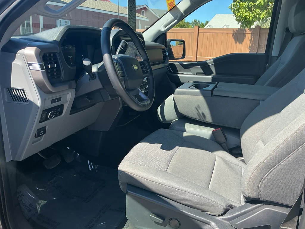 Used 2025 Carbonized Grey Metallic Ford XLT image 12