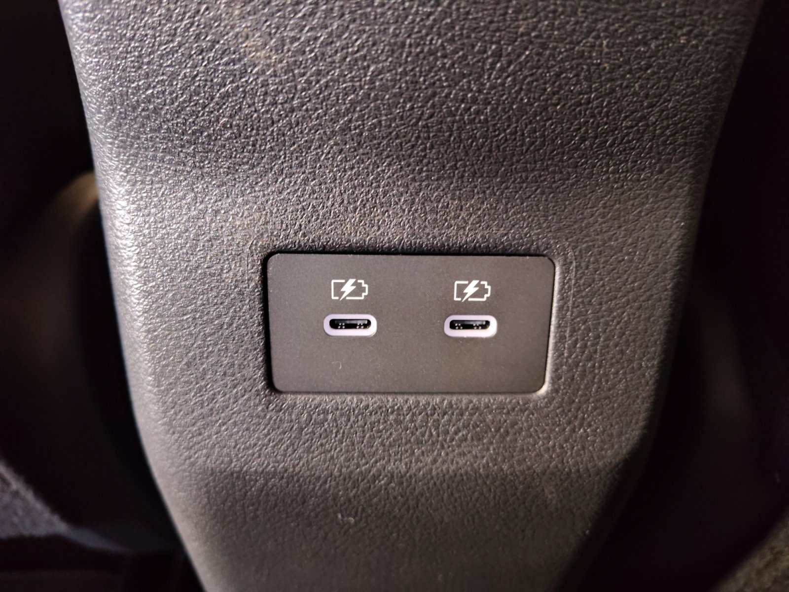 2026 Nissan KICKS SR - Photo 28