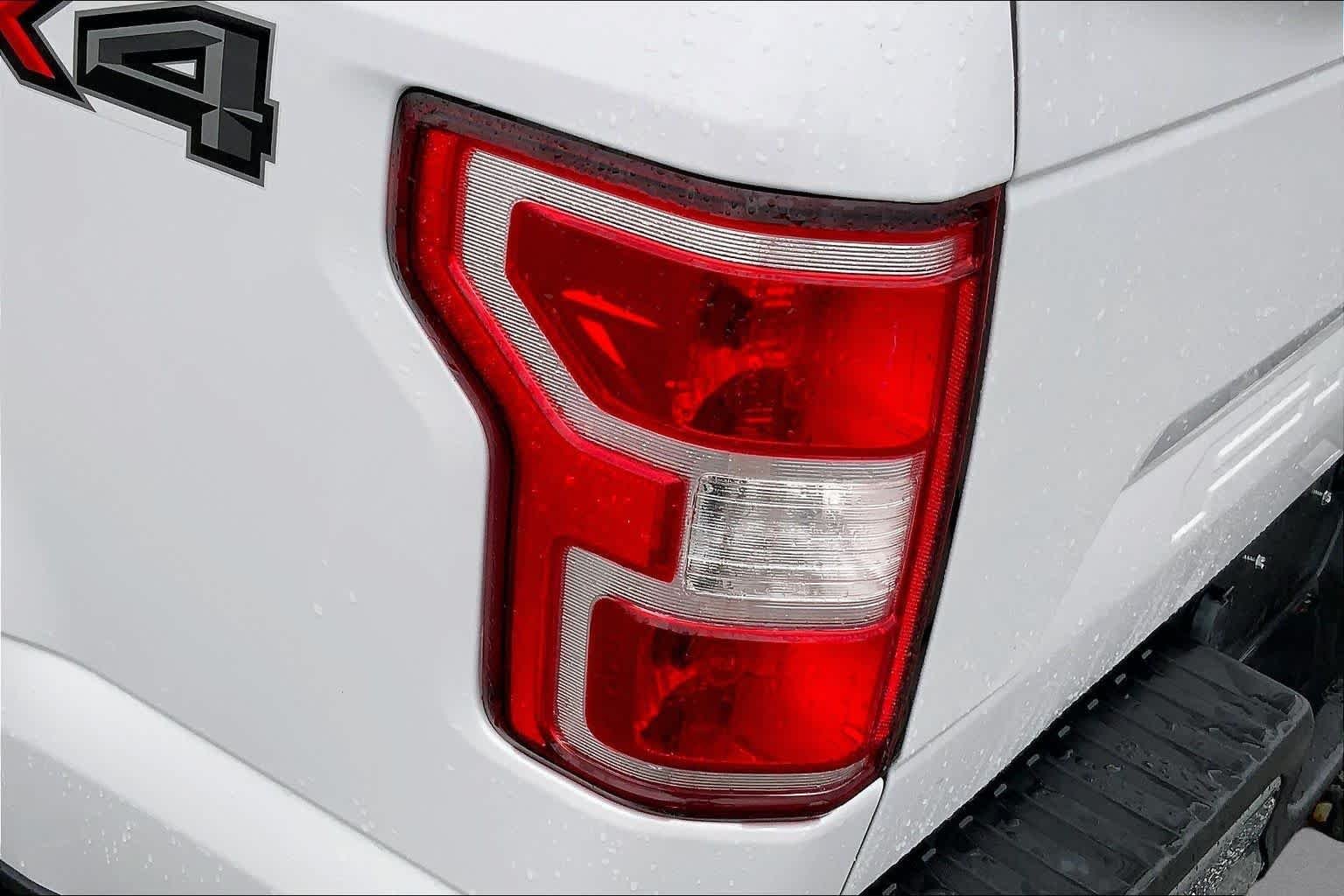 Used 2018 Oxford White Ford XLT image 25