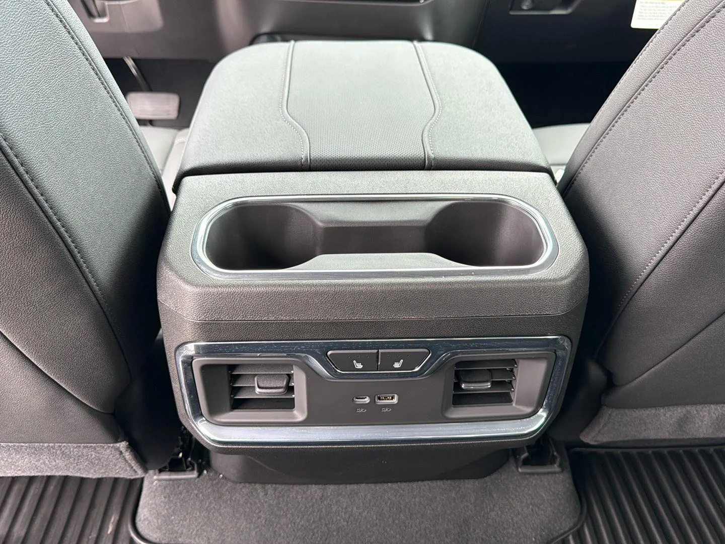2026 Chevrolet Silverado 3500 HD LTZ - Photo 22