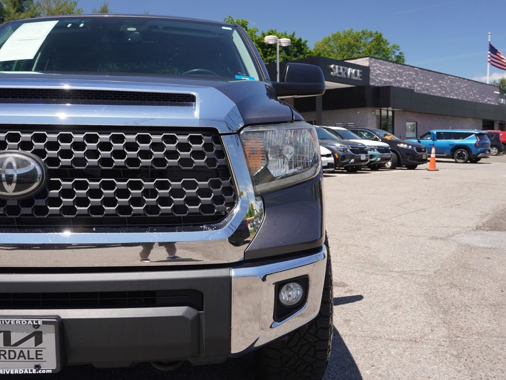 Used 2020 Gray Toyota SR5 image 11