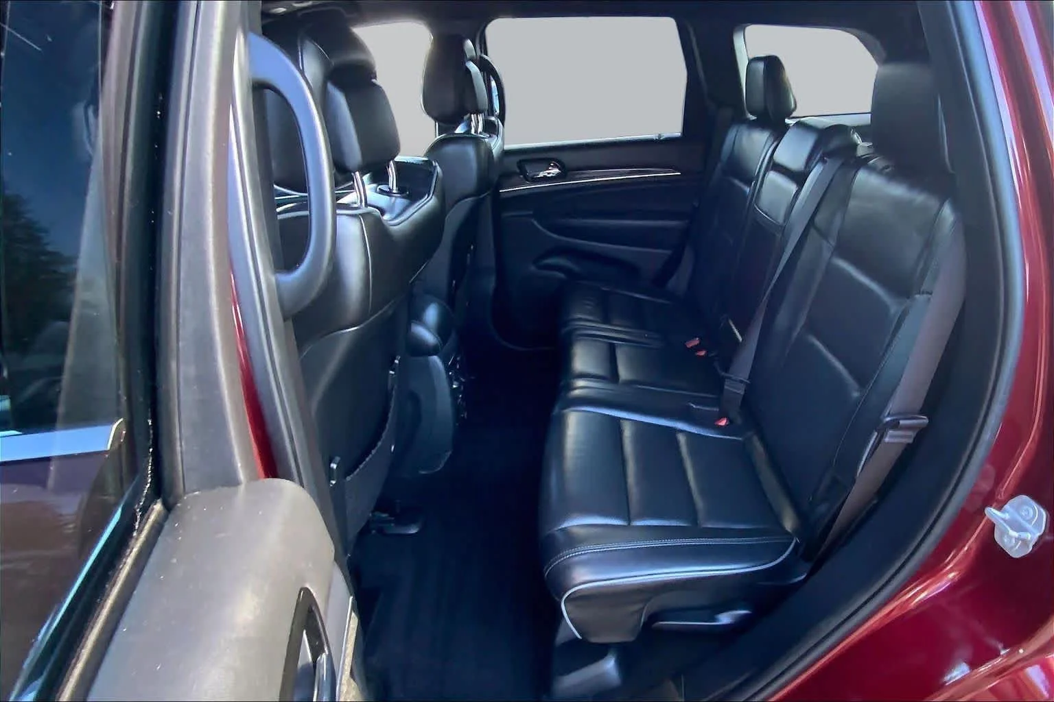 Used 2020 Velvet Red Pearlcoat Jeep Overland image 21