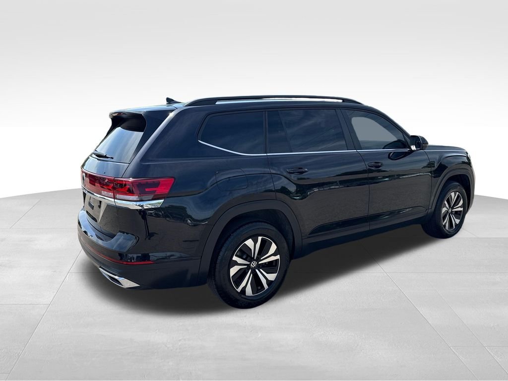 Used 2025 Deep Black Pearl Volkswagen 2.0T SE image 6
