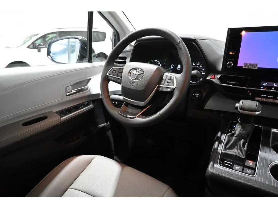 New 2026 BLUE Toyota XLE+ AWD Mobility Handicap Van image 23