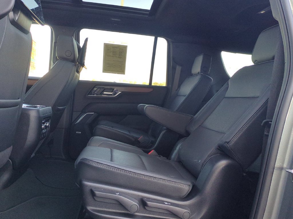 2026 GMC Yukon XL Denali - Photo 30