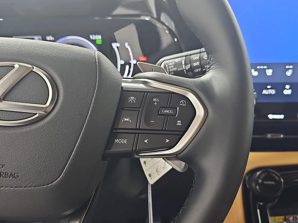 New 2026 Nori Green Pearl Lexus PREMIUM PLUS AWD image 17