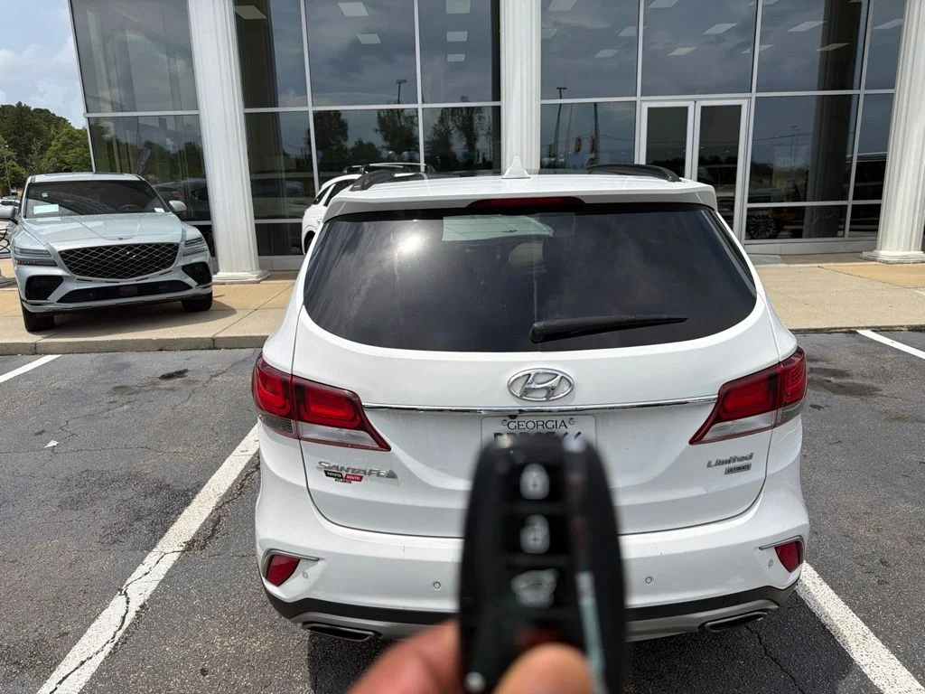 Used 2018 White Hyundai Limited Ultimate image 4