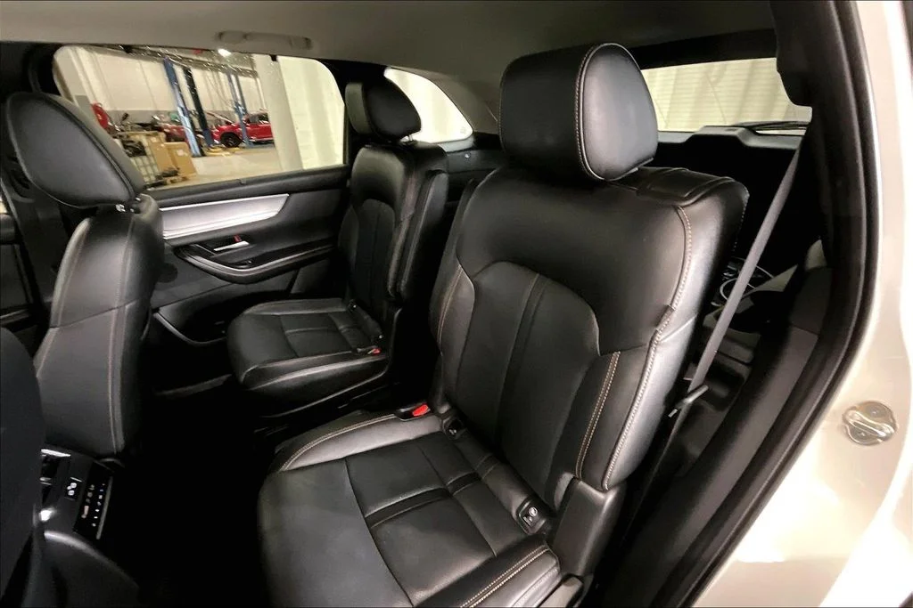 Used 2024 White Mazda Preferred image 26