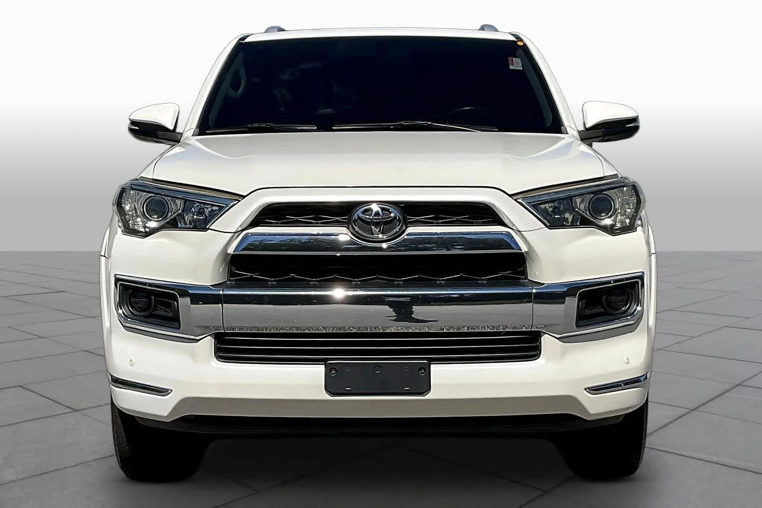 Used 2014 Blizzard Pearl Toyota Limited image 3