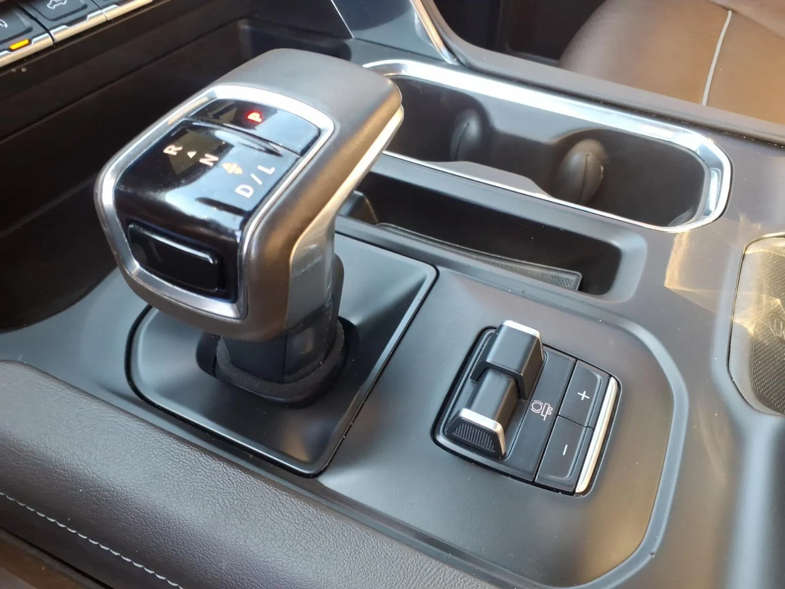 Used 2023 Titanium Rush Metallic GMC Denali image 8