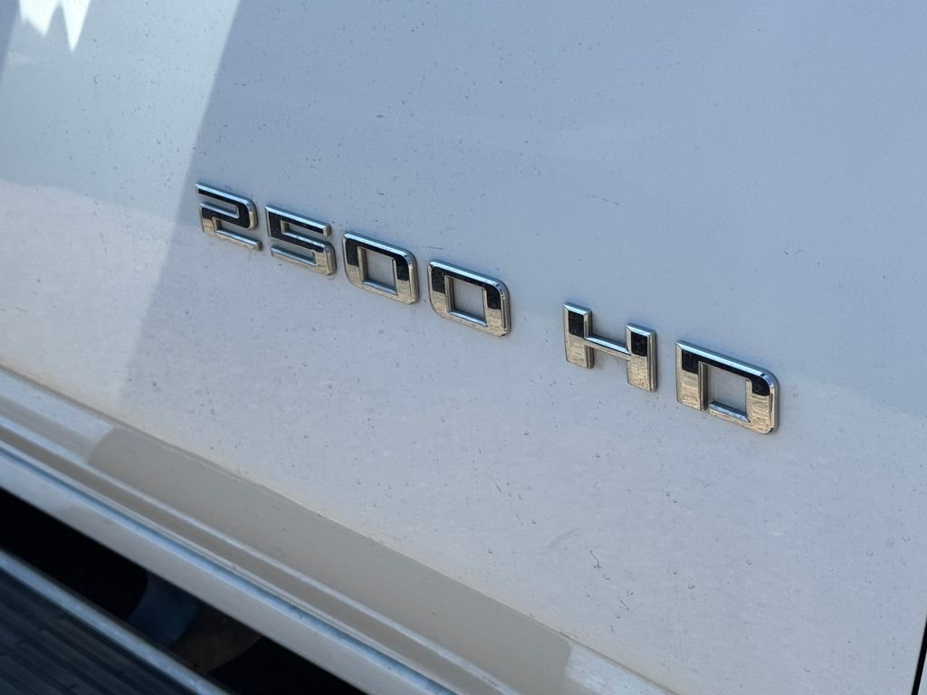 Used 2020 White Chevrolet LTZ image 17