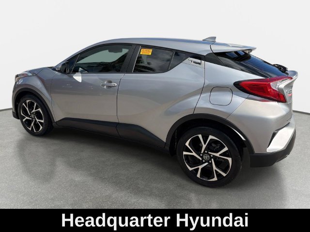 Used 2018 Silver Toyota XLE image 4