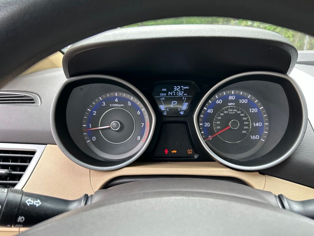 Used 2012 Red Hyundai GLS image 16