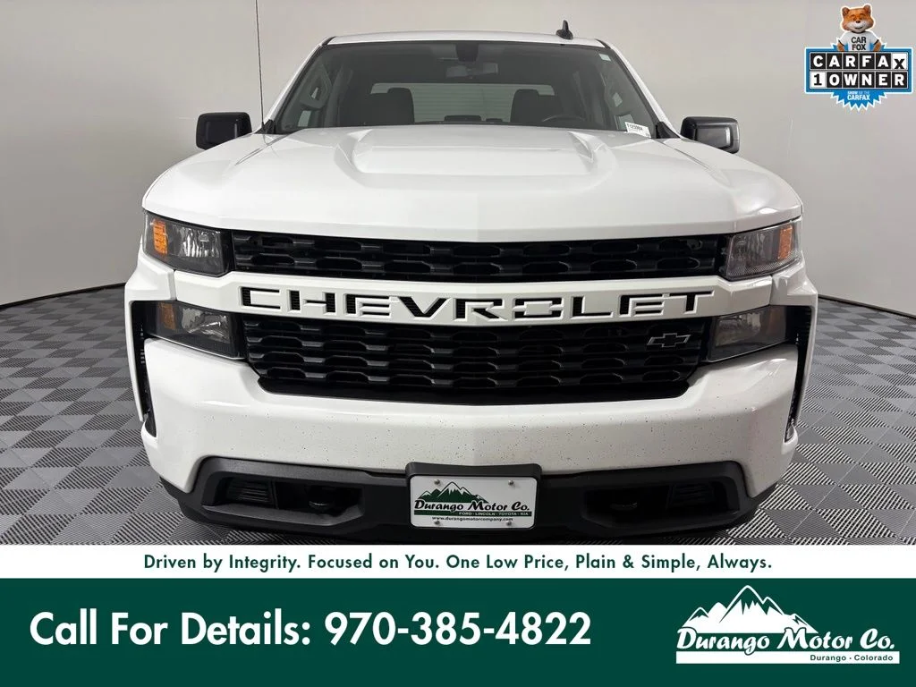 Used 2021 White Chevrolet Custom image 3