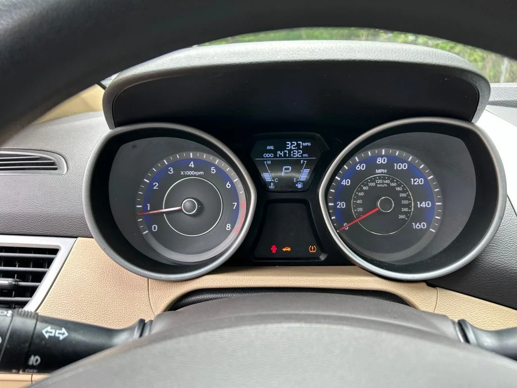Used 2012 Red Hyundai GLS image 17