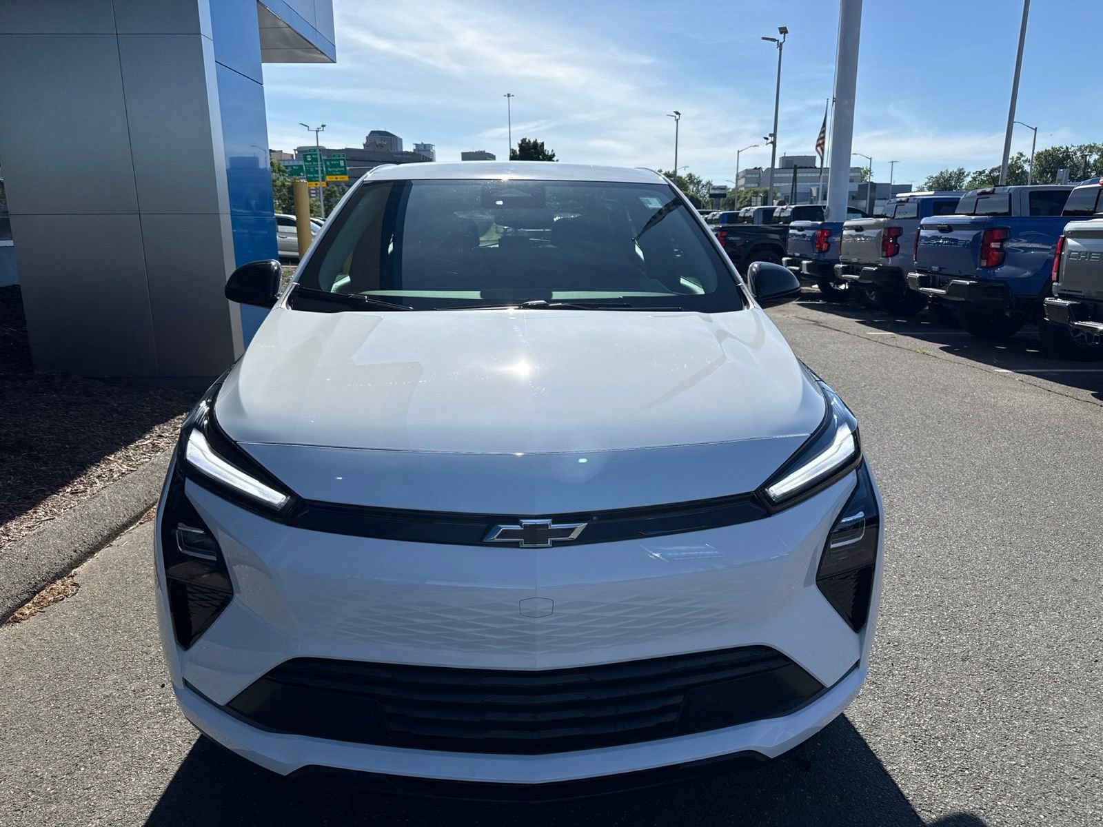 New 2027 Summit White Chevrolet LT image 3