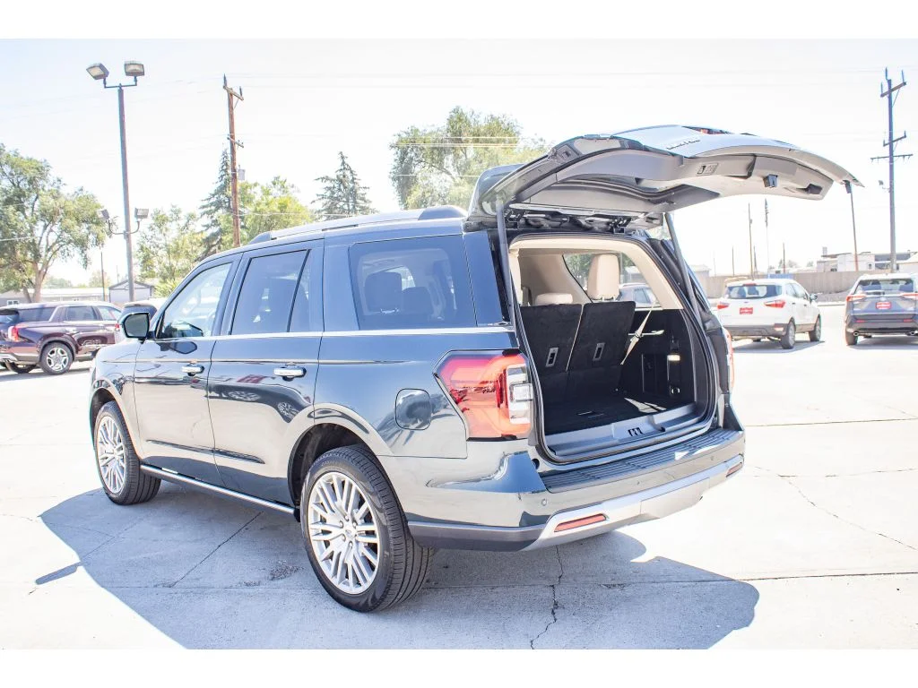 Used 2024 Stone Blue Metallic Ford Limited image 9