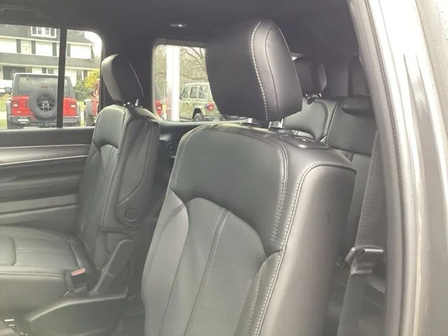 New 2026 Baltic-Gray Metallic Clear-Coat Exterior Paint Jeep  image 21