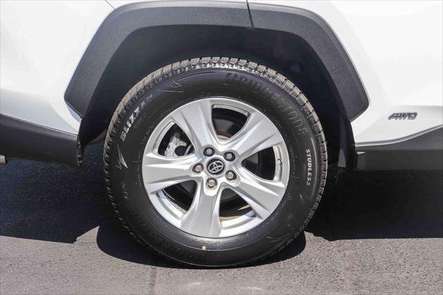 Certified Used 2020 ICE CAP Toyota  image 9