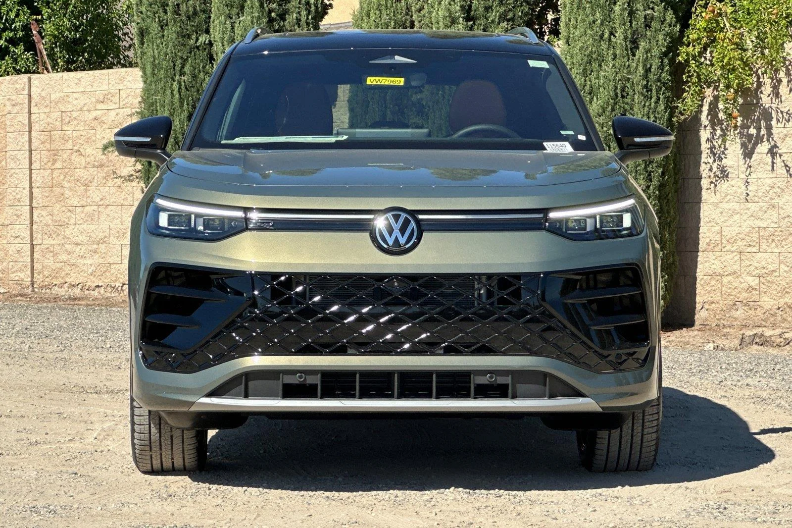 New 2026 Avocado Green w/Deep Black Roof Volkswagen SEL R-Line Turbo image 9