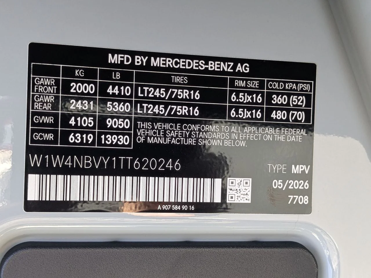 New 2026  Mercedes-Benz Crew 144 WB 4MATIC® image 12