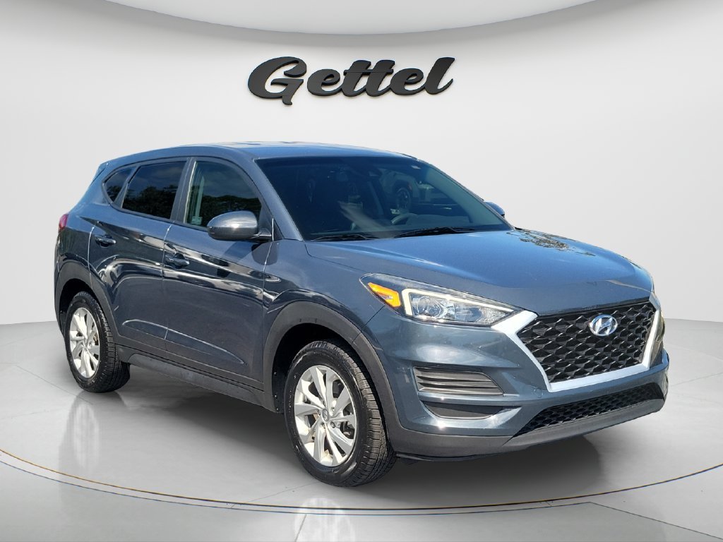 Used 2019 Blue Hyundai SE image 2