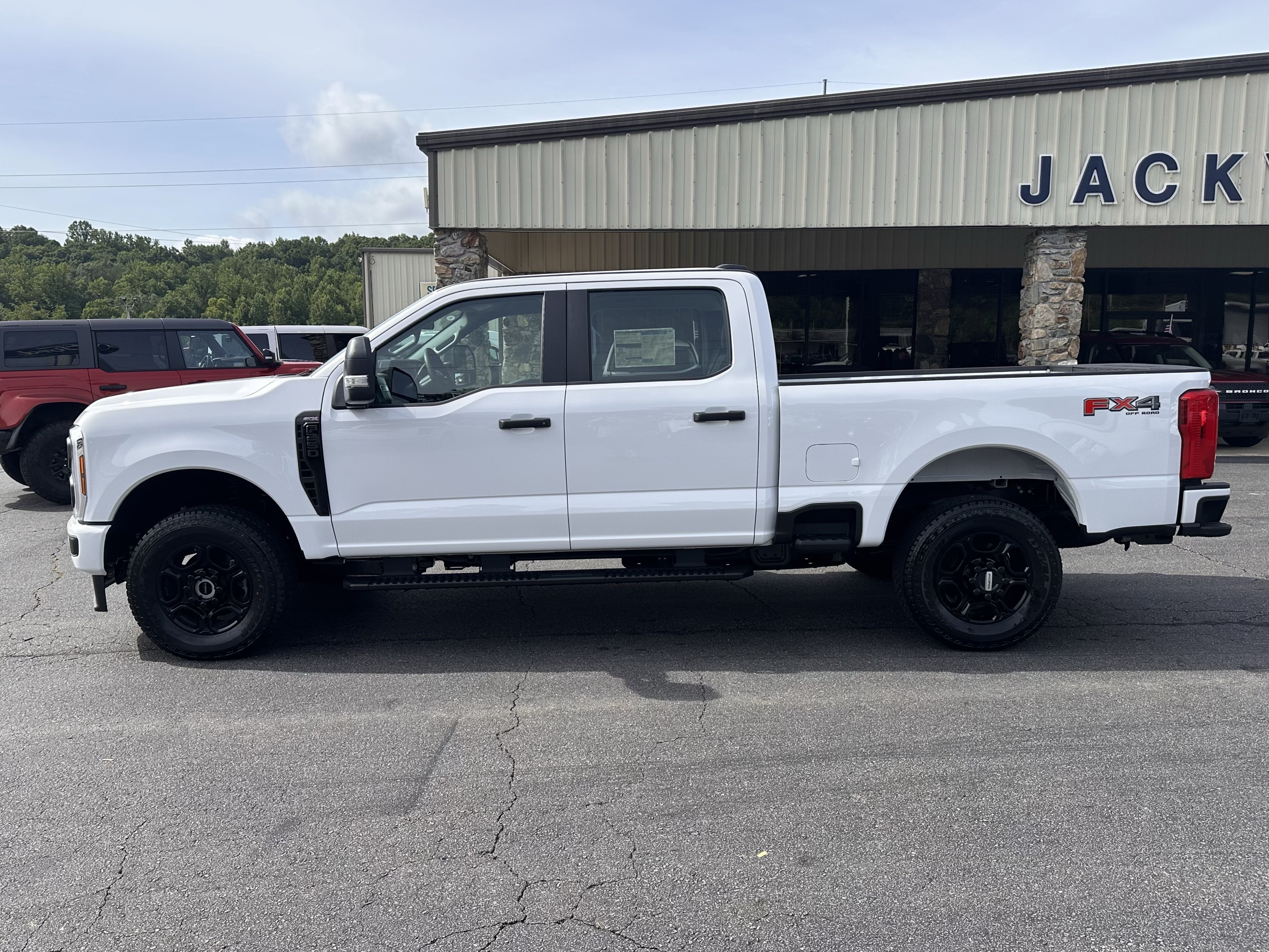 New 2026 Oxford White Ford F-250® XL image 1