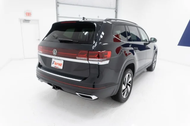New 2026 Deep Black Pearl Volkswagen 2.0T SE w/Technology image 5