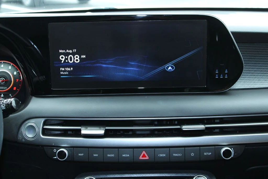 Used 2023 Hyper White Hyundai Limited image 29