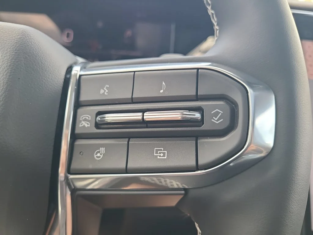 2026 GMC Acadia Denali - Photo 22