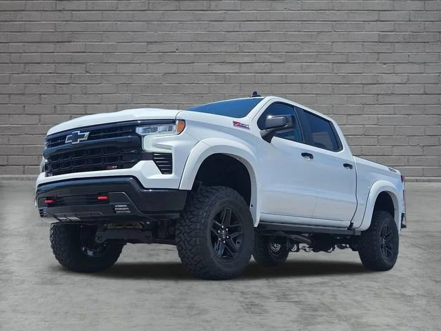 Used 2024 Summit White Chevrolet LT Trail Boss image 1