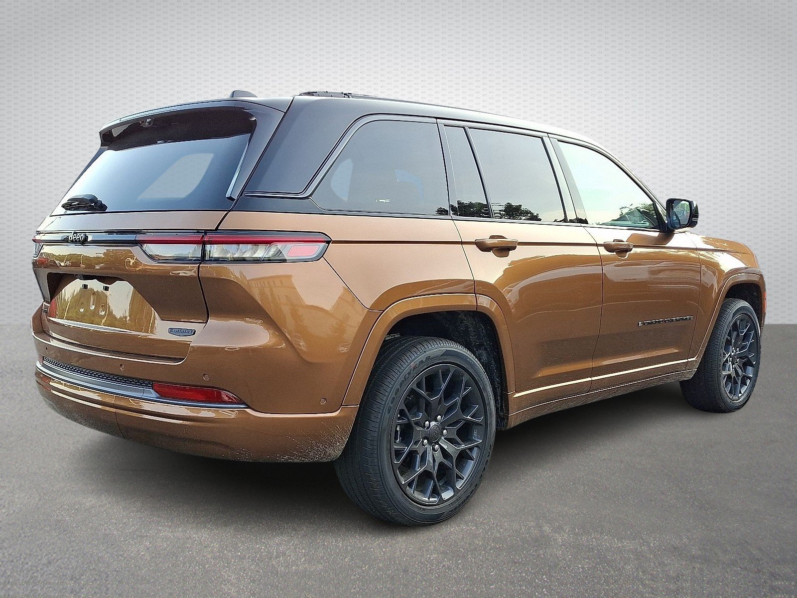 New 2026 Copper Shino Metallic Clear-Coat Exterior Paint Jeep Summit 4x4 image 4