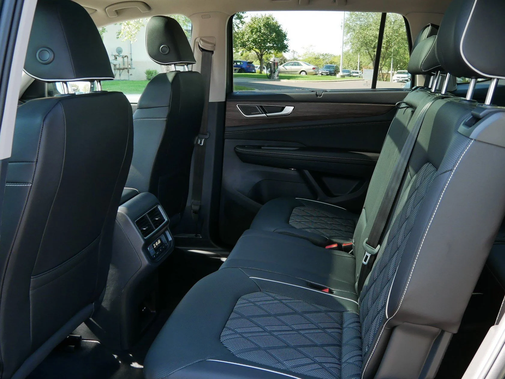 New 2026 Avocado Green Pearl Volkswagen 2.0T SEL Premium R-Line image 7