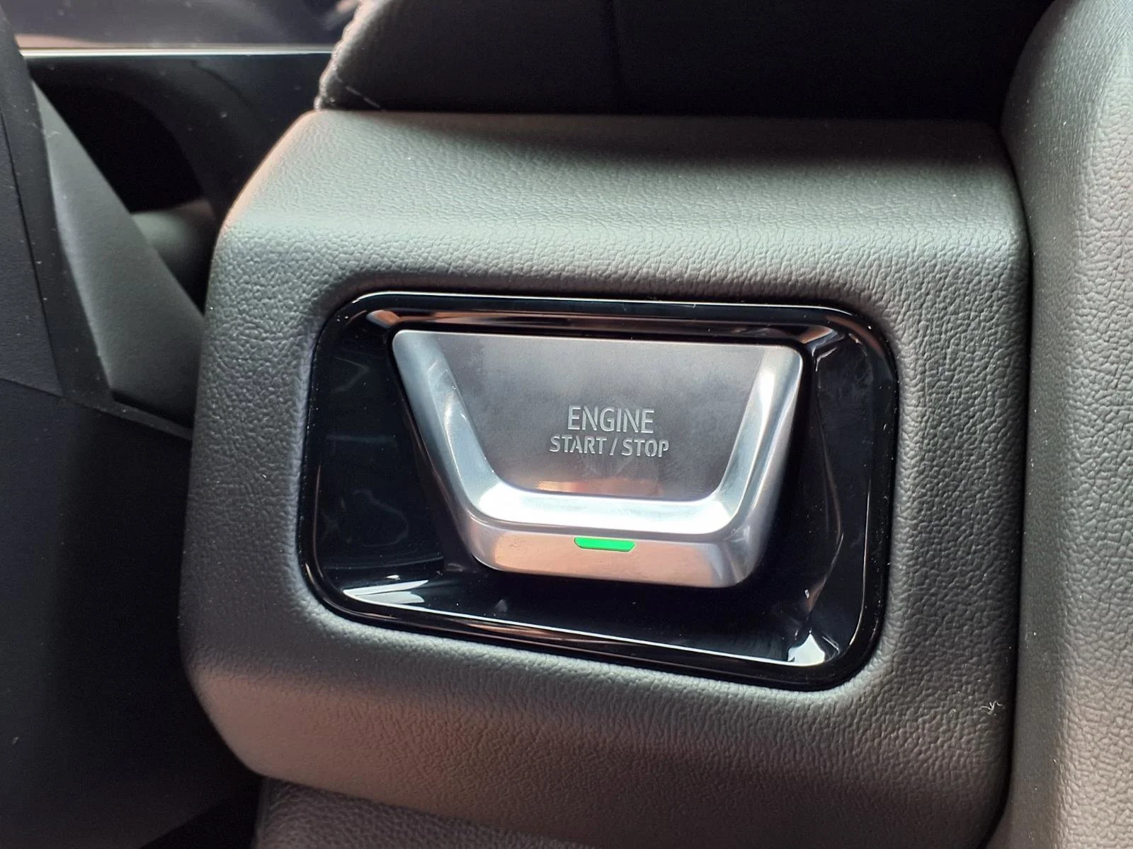 2026 GMC Yukon XL Denali - Photo 9