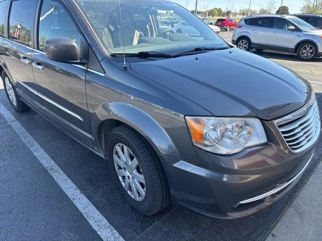 Used 2016 Gray Chrysler Touring image 3