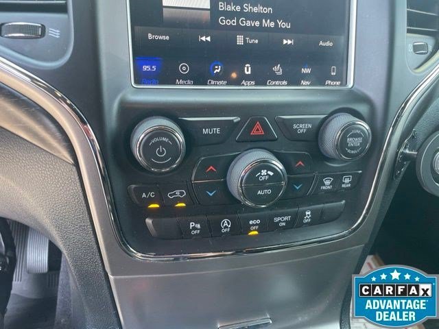 Used 2018 Diamond Black Crystal Pearlcoat Jeep Altitude image 12
