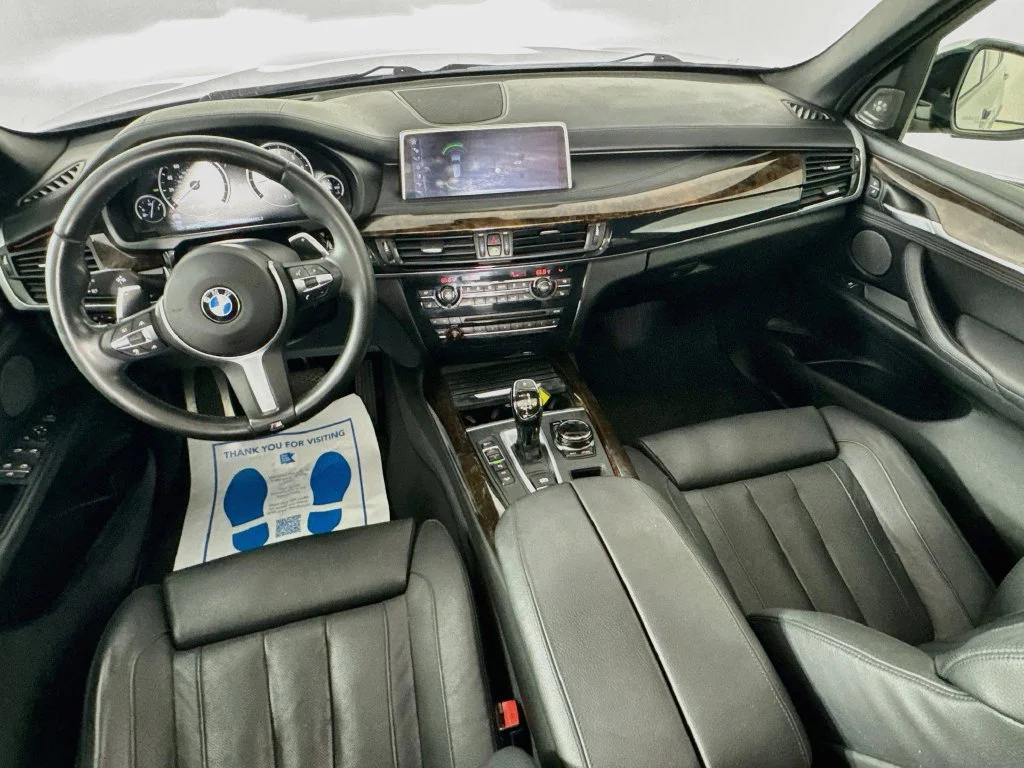Used 2017 Glacier Silver Metallic BMW xDrive50i image 29