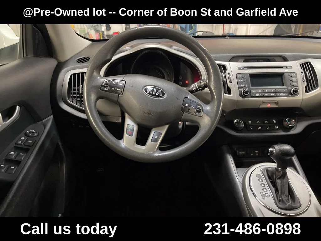 Used 2016 White Kia LX image 16