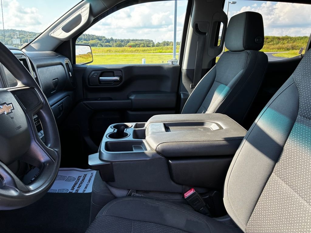 Used 2020 White Chevrolet Custom image 17