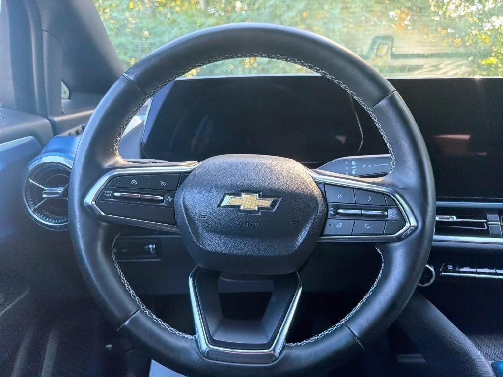 2024 Chevrolet Equinox EV LT - Photo 45