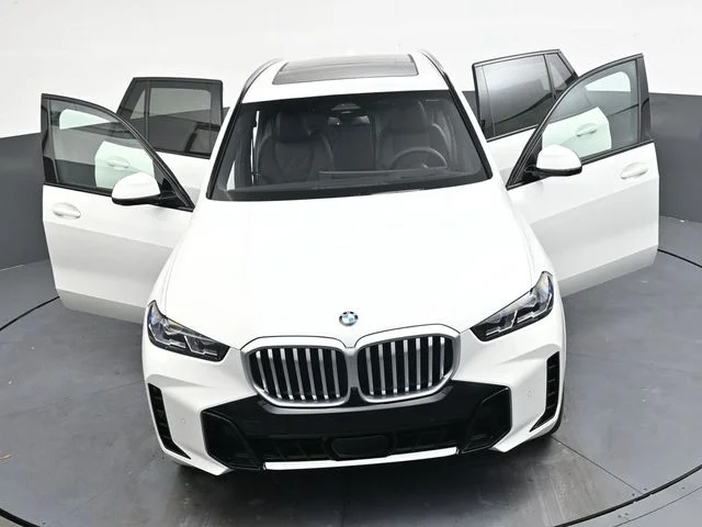 Used 2026 White BMW xDrive40i image 38